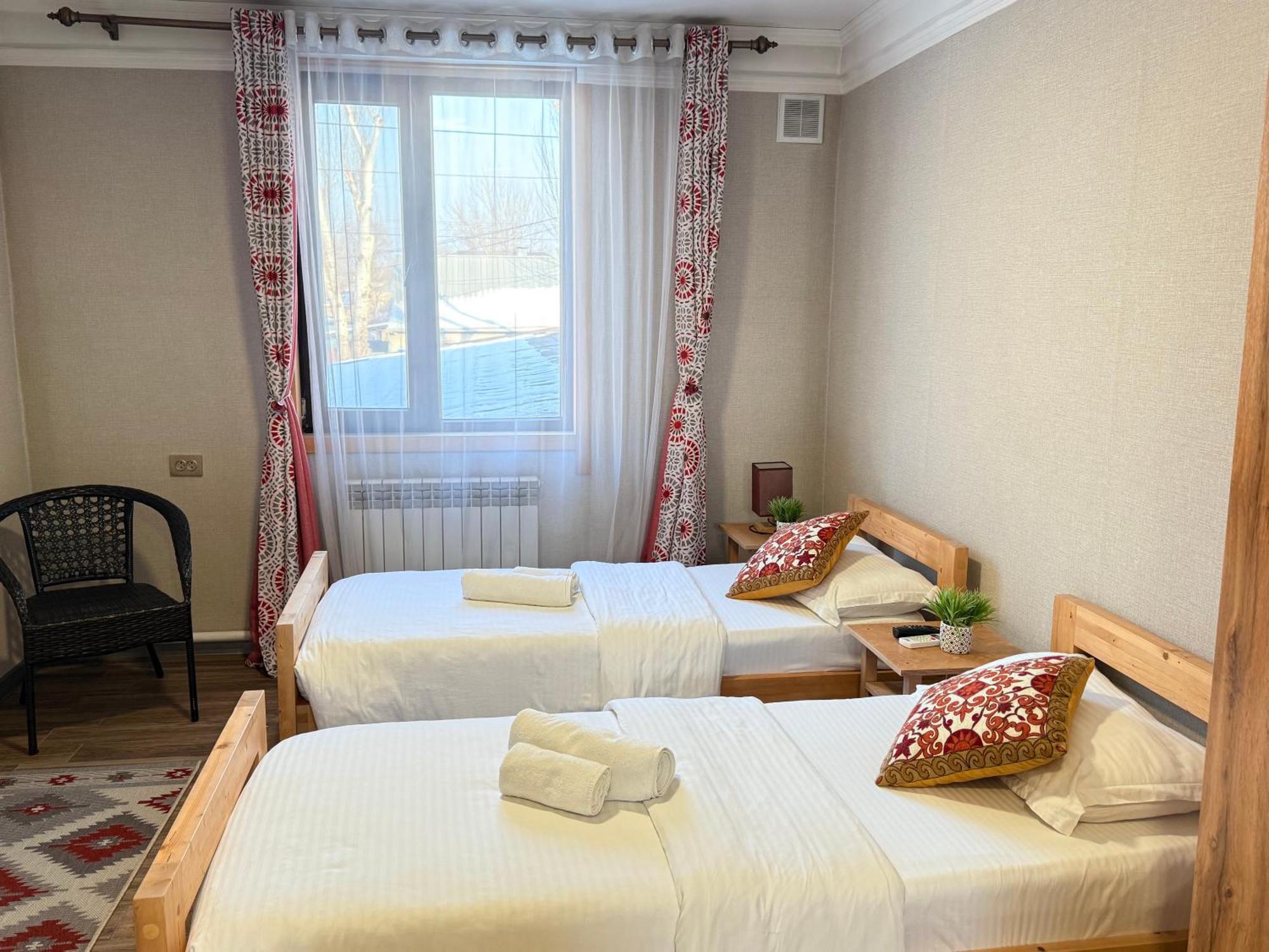 Salamat Hotel Bișkek Exterior foto