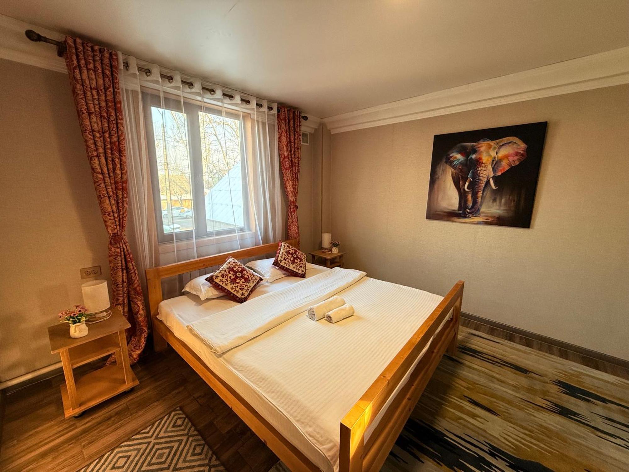 Salamat Hotel Bișkek Exterior foto